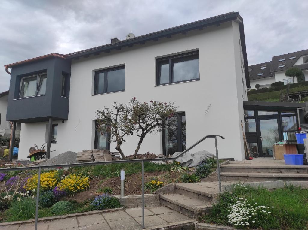 Ferienwohnung Außenansicht - unterer Teil des Hauses